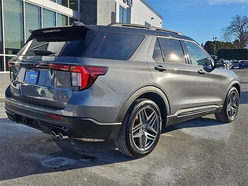 Used 2025 Ford Explorer ST image 6