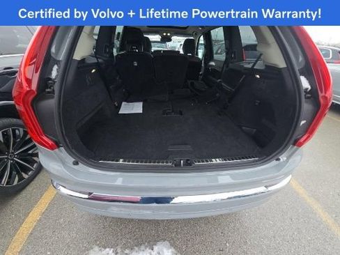 Used 2025 Volvo XC90 B5 Core image 8