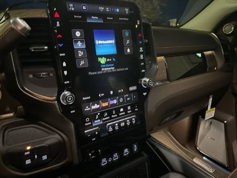 New 2026 RAM 2500 Limited AWD/4WD image 11