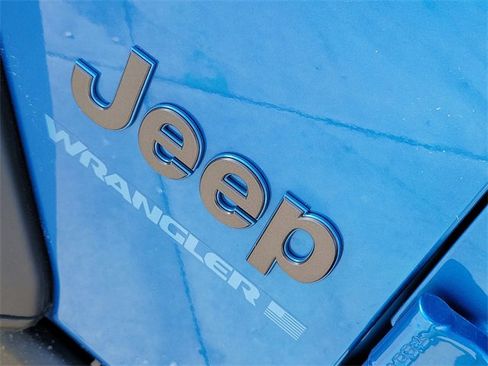 Used 2024 Jeep Wrangler Unlimited Rubicon 4xe w/ Convenience Group image 29