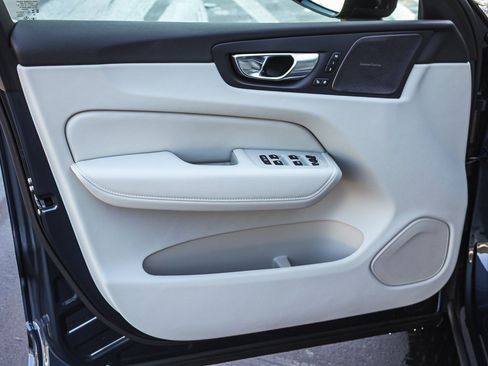 New 2026 Volvo XC60 B5 Ultra w/ Climate Package PRO image 23