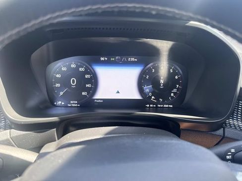 Used 2021 Volvo XC40 T5 R-Design w/ Advanced Package AWD/4WD image 35
