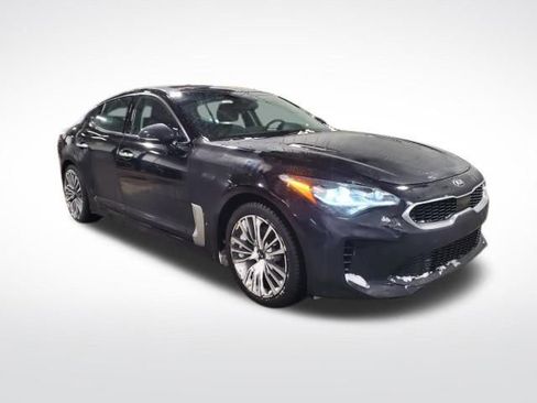 Used 2018 Kia Stinger Premium image 7