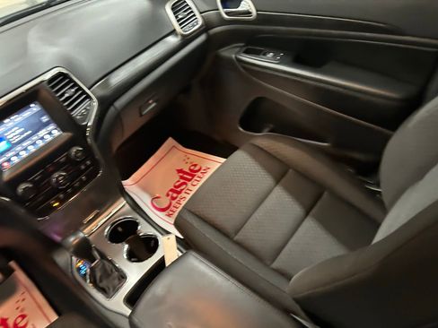 Certified 2020 Jeep Grand Cherokee Laredo image 27