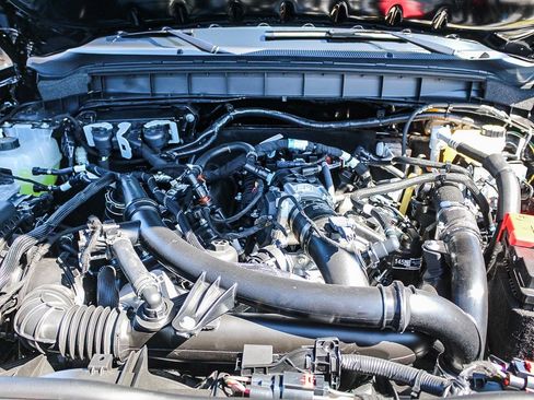 New 2025 Ford Bronco Badlands image 28