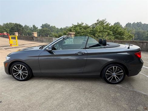Used 2019 BMW 230i Convertible w/ Premium Package RWD image 4
