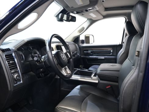 Used 2014 RAM 1500 Laramie w/ Trailer Tow Group image 32