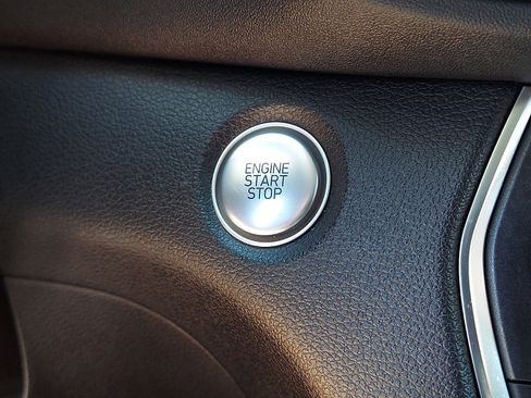 Used 2020 Hyundai Santa Fe SEL image 22