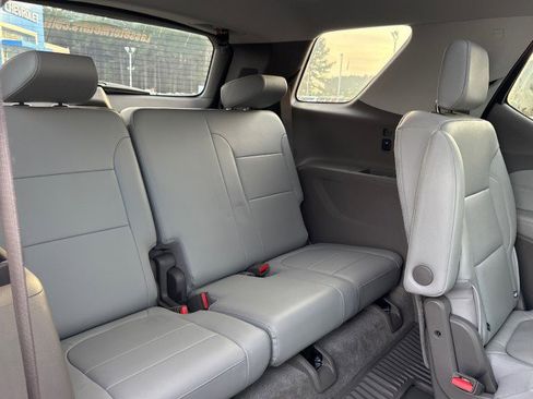 Used 2018 Chevrolet Traverse Premier w/ Driver Confidence II Package image 14