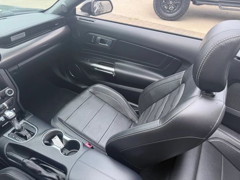 Used 2018 Ford Mustang GT Premium w/ GT Performance Package RWD image 12
