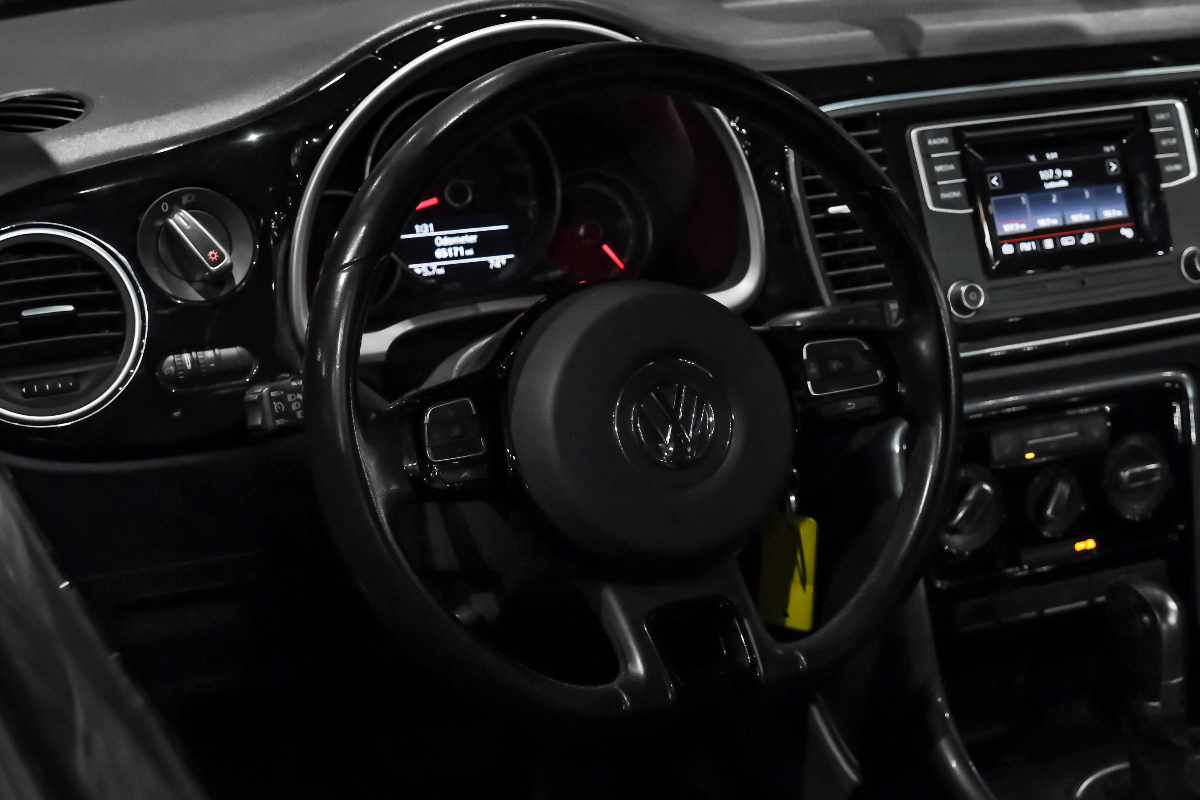 Used 2018 Volkswagen Beetle 2.0T Coast FWD image 22