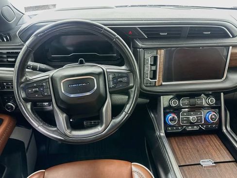 Used 2023 GMC Yukon XL Denali Ultimate AWD/4WD image 29