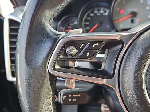 Used 2018 Porsche Cayenne S AWD/4WD image 24
