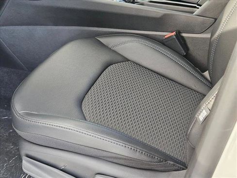 New 2026 Jeep Compass Latitude image 4