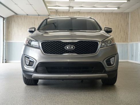 Used 2016 Kia Sorento EX AWD/4WD image 2