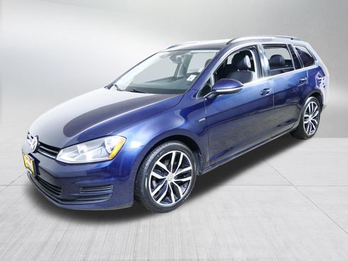Used 2016 Volkswagen Golf Limited Edition FWD image 3