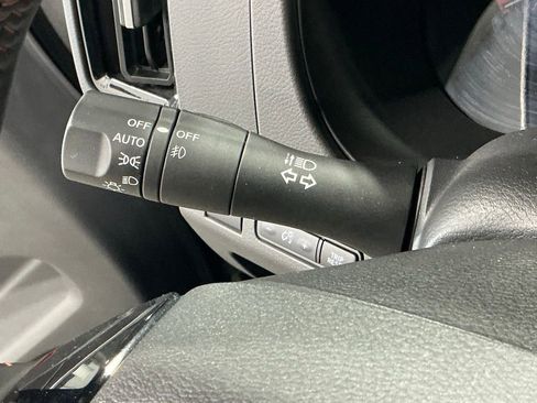 Used 2025 Nissan Frontier PRO-4X image 33