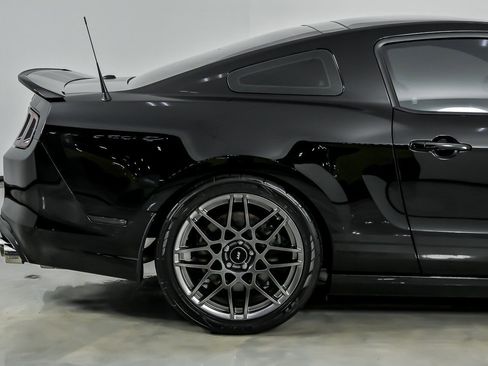 Used 2013 Ford Mustang Shelby GT500 RWD image 13