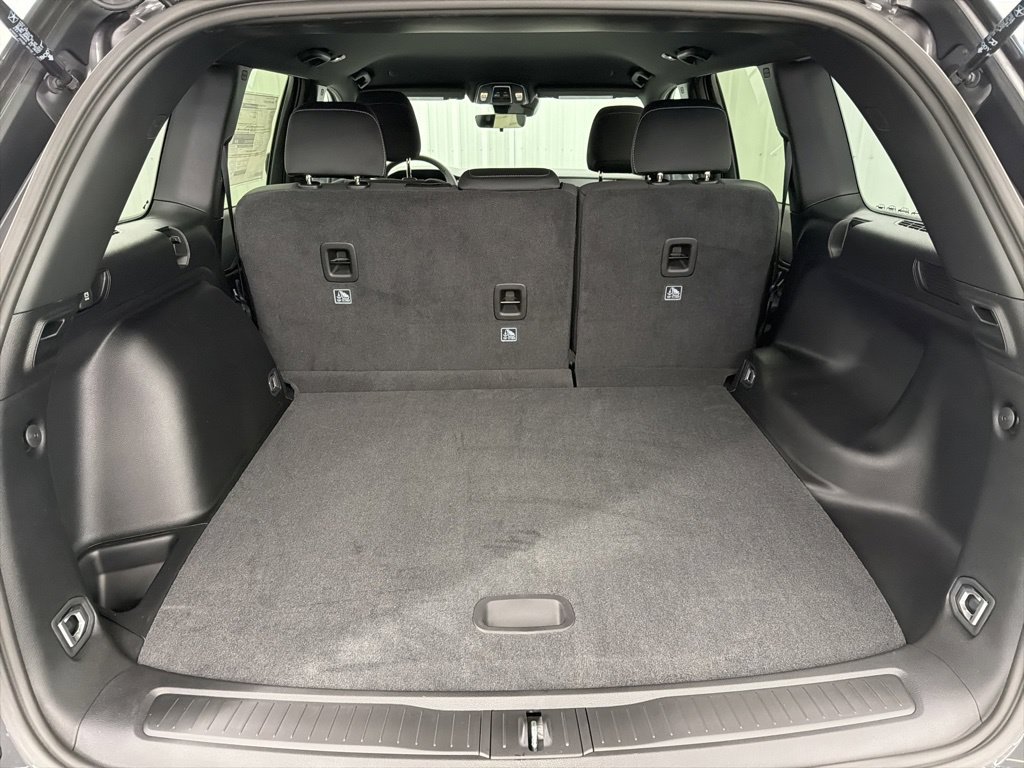 New 2026 Jeep Grand Cherokee Laredo RWD image 7