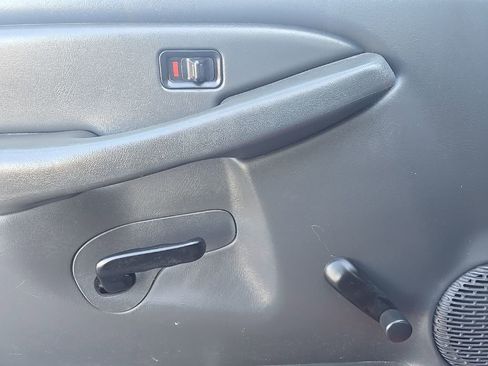 Used 2005 Chevrolet Silverado 1500 W/T image 13