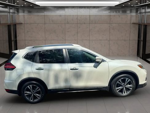 Used 2017 Nissan Rogue SL w/ SL Premium Package FWD image 8