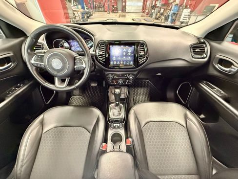 Used 2019 Jeep Compass Latitude AWD/4WD image 21