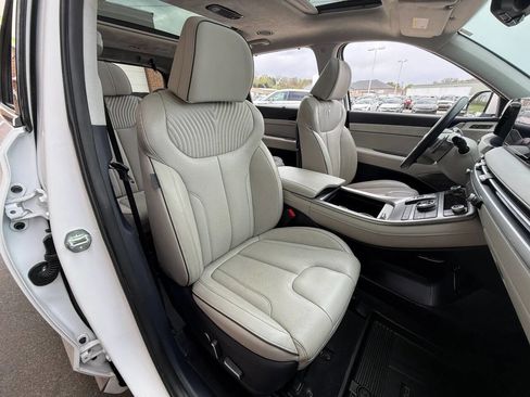 Used 2023 Hyundai Palisade Calligraphy image 23