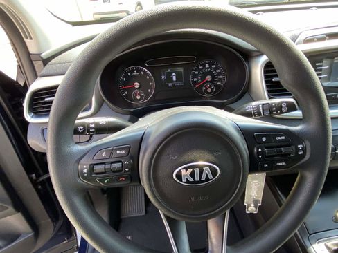 Used 2016 Kia Sorento FWD image 16