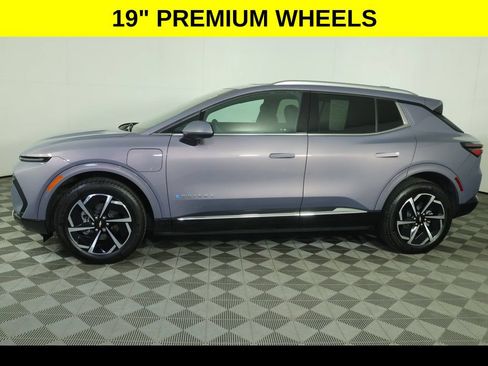 Used 2025 Chevrolet Equinox EV LT w/ Convenience Package AWD/4WD image 7