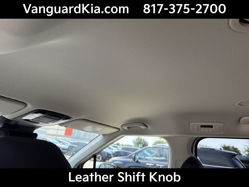 Certified 2026 Kia Carnival FWD image 19