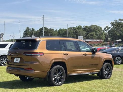 New 2026 Jeep Grand Cherokee L Limited AWD/4WD image 6