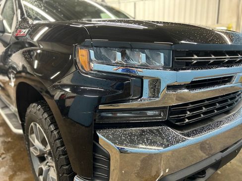 Used 2019 Chevrolet Silverado 1500 LT w/ All-Star Edition AWD/4WD image 2