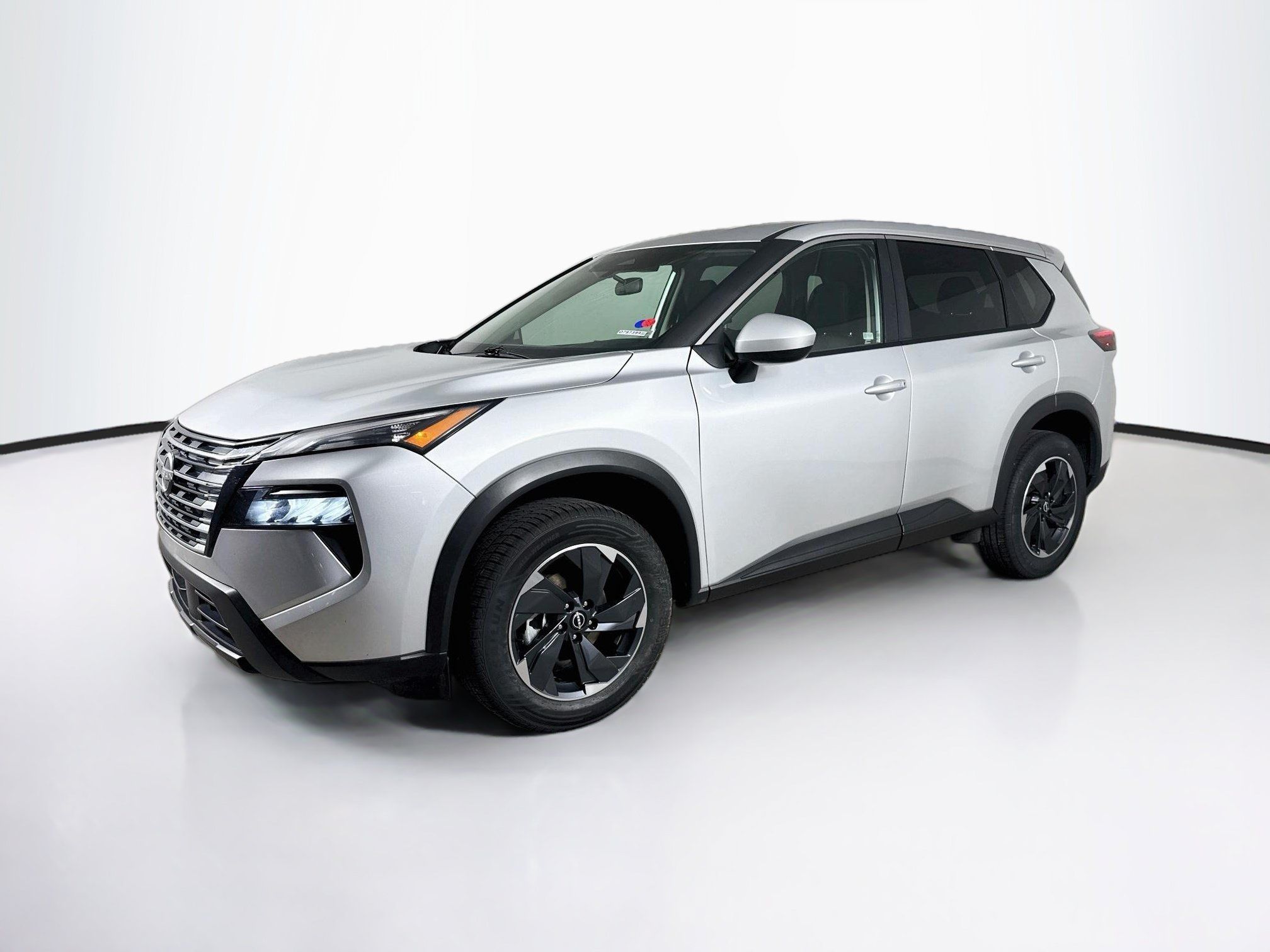 Used 2025 Nissan Rogue SV FWD image 4