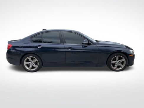 Used 2013 BMW 328i xDrive Sedan AWD/4WD image 4