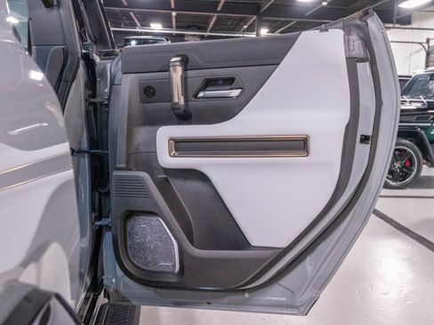 Used 2025 GMC Hummer EV 3X AWD/4WD image 42