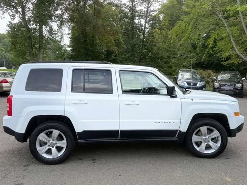 Used 2016 Jeep Patriot Sport w/ Power Value Group AWD/4WD image 8
