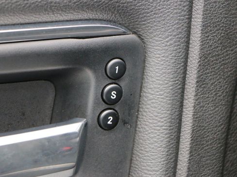 Used 2025 RAM 3500 Laramie AWD/4WD image 17