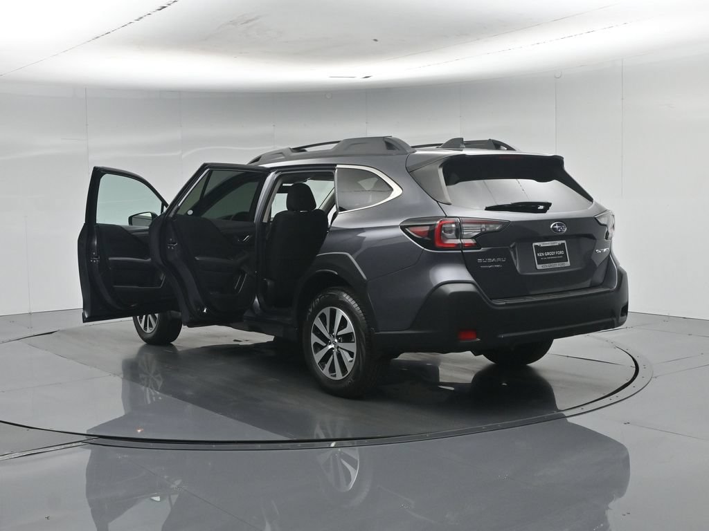 Used 2024 Subaru Outback Premium AWD/4WD image 36