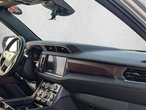 Used 2024 GMC Yukon XL Denali Ultimate image 23