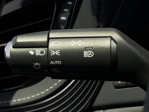 Used 2018 Lexus LS 500 w/ Luxury Package RWD image 22