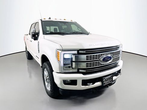 Used 2019 Ford F250 Platinum w/ Platinum Ultimate Package AWD/4WD image 1