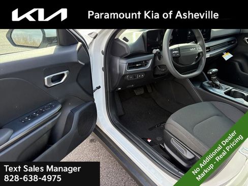 New 2026 Kia K4 LX image 15