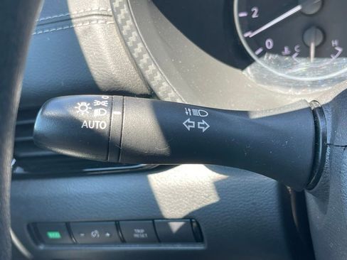 Used 2024 Nissan Sentra SV FWD image 42