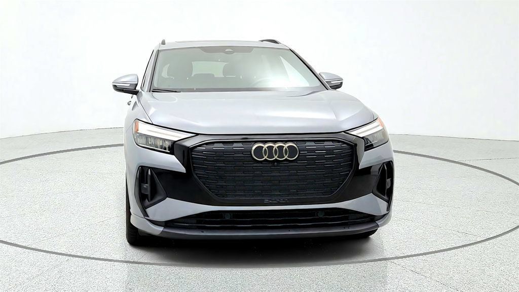 Used 2024 Audi Q4 e-tron Premium Plus w/ Premium Plus AWD/4WD image 2