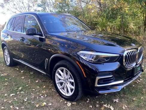 Used 2022 BMW X5 xDrive40i w/ Premium Package AWD/4WD image 4