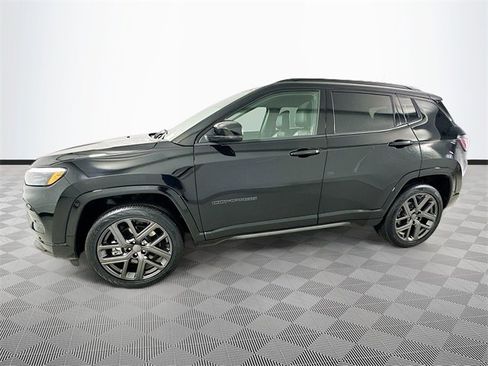 Used 2024 Jeep Compass Limited w/ High Altitude Package image 4