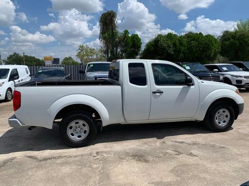 Used 2018 Nissan Frontier S RWD image 8