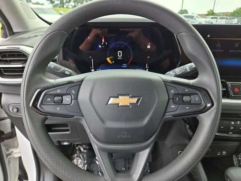 Used 2025 Chevrolet TrailBlazer LT AWD/4WD image 26