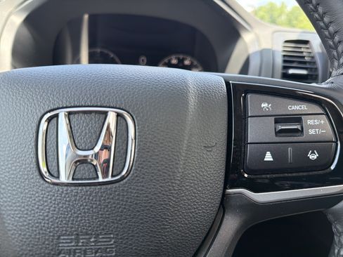 Used 2025 Honda Odyssey EX-L image 9