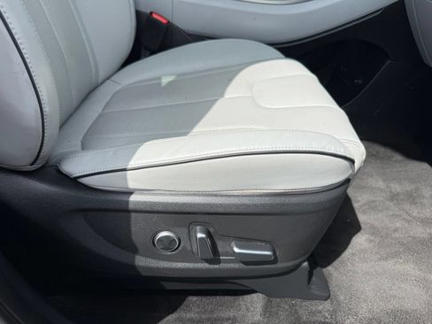 Used 2024 Hyundai Palisade SEL FWD image 32